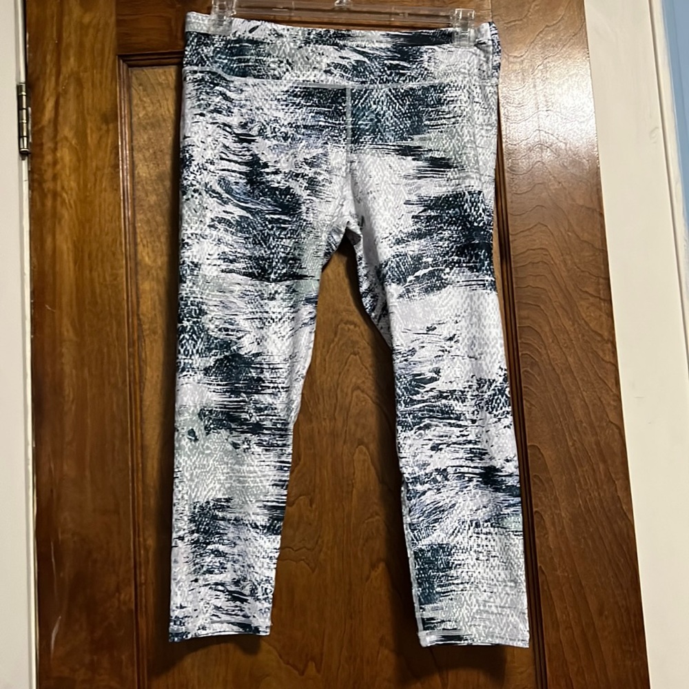 Women’s Powerlite Gia Capri legging  Fabletics XL (12-14)